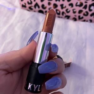 KYLIE Jenner Lipstick in Dulce De Leche